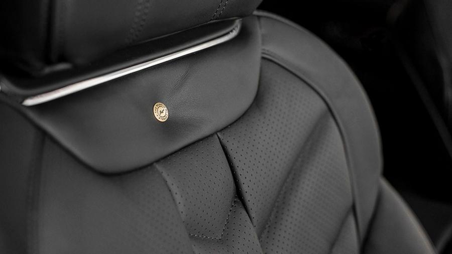 Детали интерьера Bentley Bentayga Le Mans Edition by Project Kahn 2017 года  (фото 9 из 9)